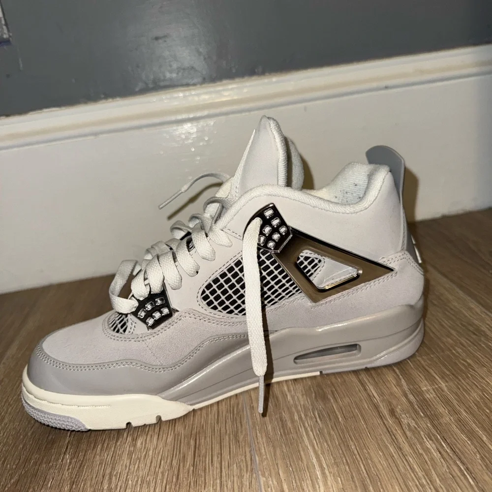 Jordan 4’s Frozen moment - Picture 4 of 9